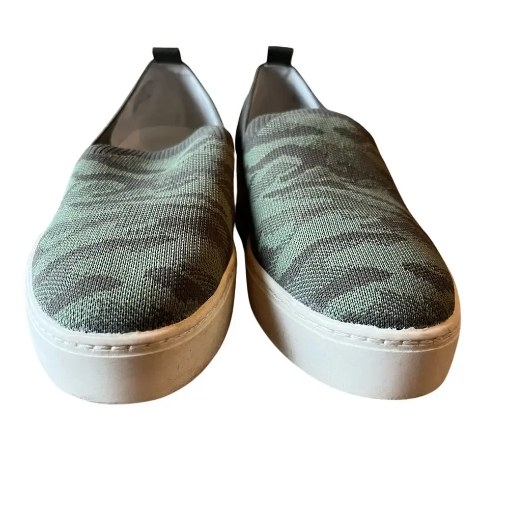 Banana Republic Sneakers Womens Size 9.5 Camo Green Flats Slip On Casual FlyKnit